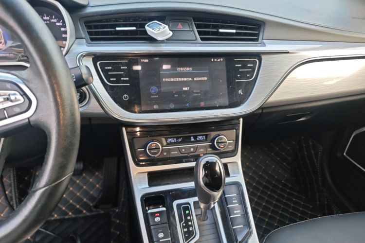 GEELY Emgrand GS 2019 #13 GEELY Emgrand GS 2019 car image #13