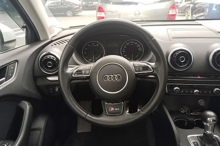 Audi A3 2016 car image #11