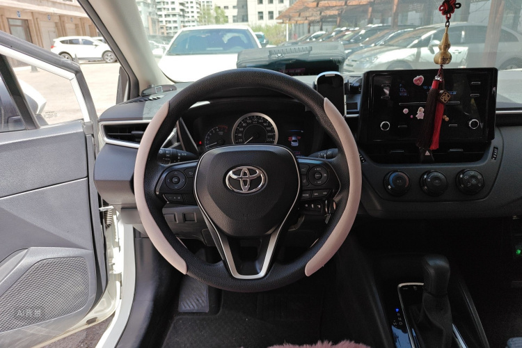 Toyota Corolla 2019 #12 Toyota Corolla 2019 car image #12
