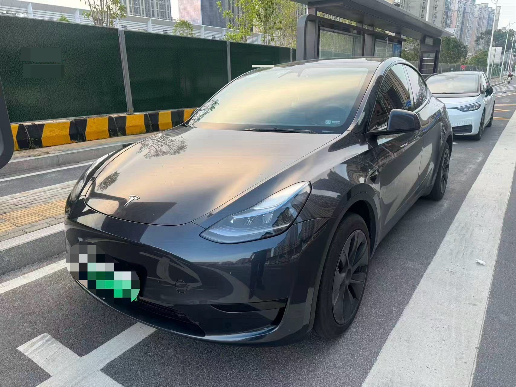 Tesla Model Y 2024 Tesla Model Y 2024 car image