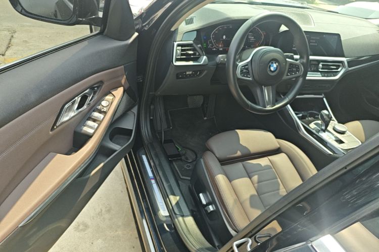 BMW 3 Series 2021 #16 BMW 3 Series 2021 car image #16