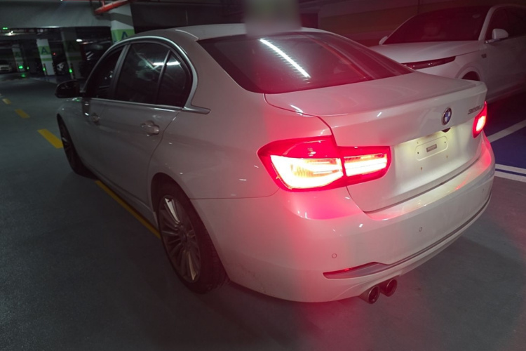 BMW 3 Series 2018 #5 BMW 3 Series 2018 car image #5