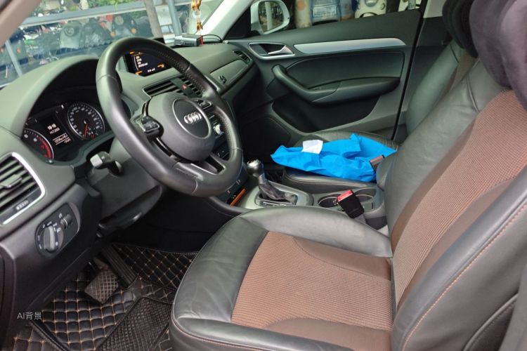 Audi Q3 2017 car image #17