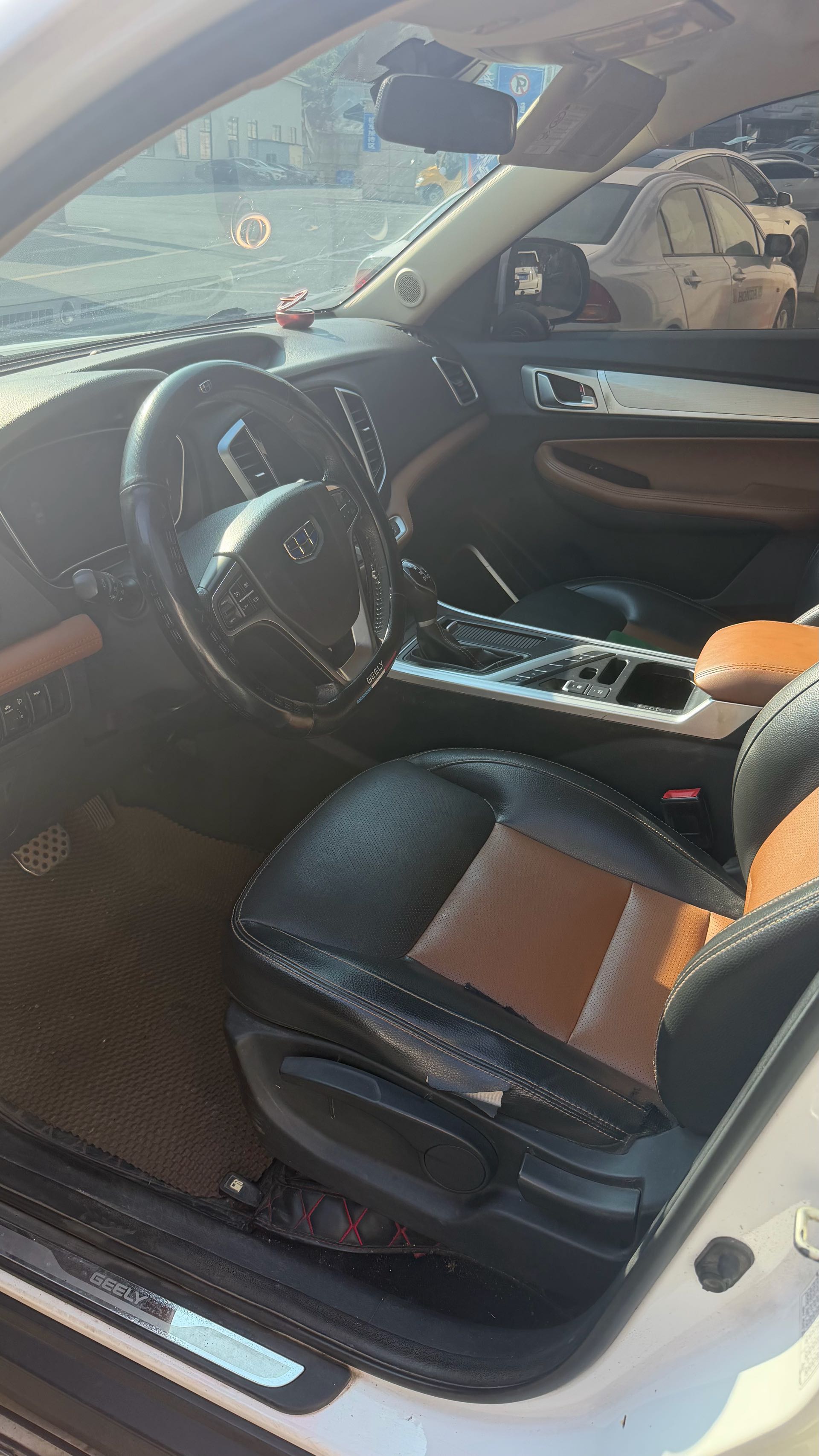 GEELY Vision X6 2019 #4 GEELY Vision X6 2019 car image #4