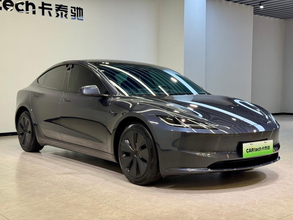 Tesla Model 3 2024 car image #3