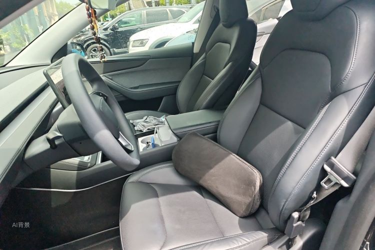 Tesla Model Y 2025 #17 Tesla Model Y 2025 car image #17