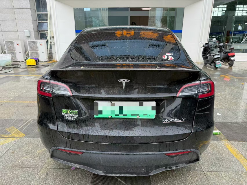 Tesla Model Y 2023 #7 Tesla Model Y 2023 car image #7