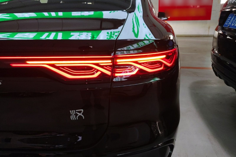 BYD Han 2023 immagine di auto #8