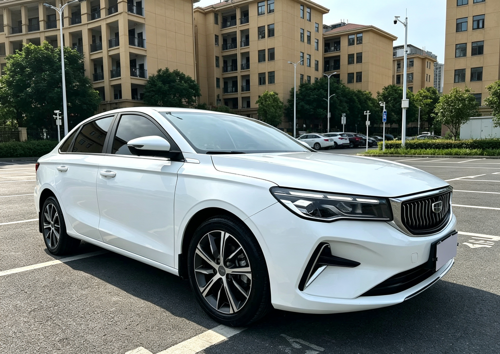 GEELY Emgrand 2022 car image #3