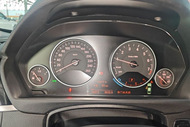 BMW 3 Series 2018 car image #12
