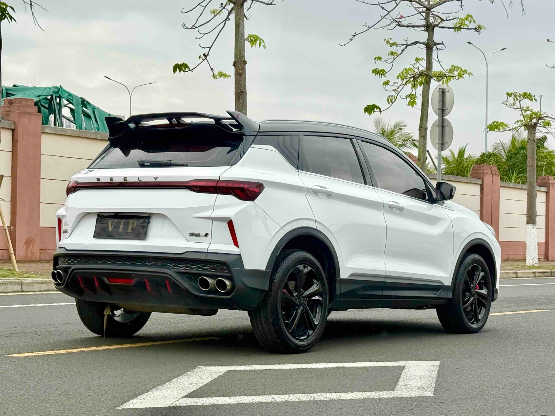 GEELY Coolray 2023 immagine di auto #9