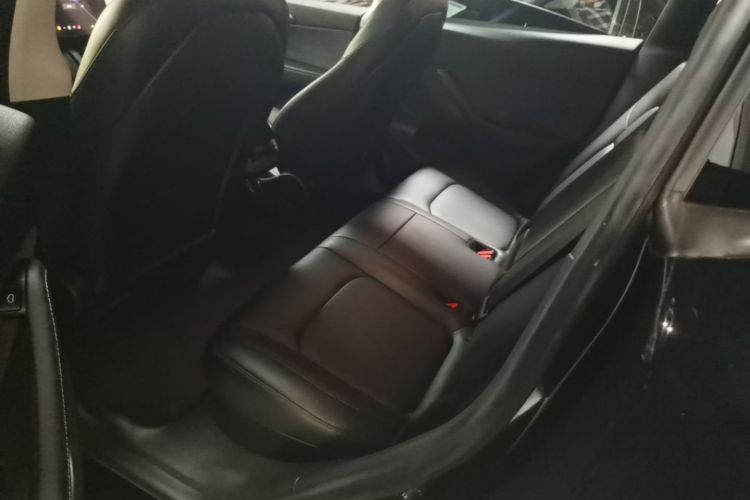 Tesla Model Y 2021 #17 Tesla Model Y 2021 car image #17