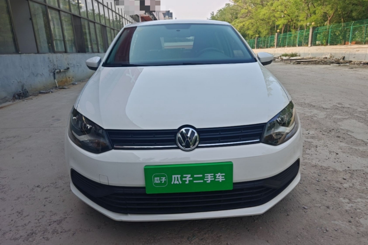 Volkswagen Polo 2016 car image #3