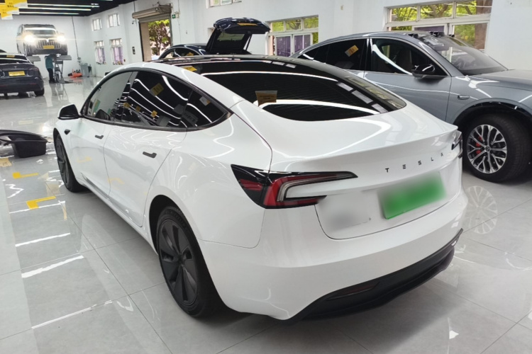 Tesla Model 3 2024 #5 Tesla Model 3 2024 car image #5