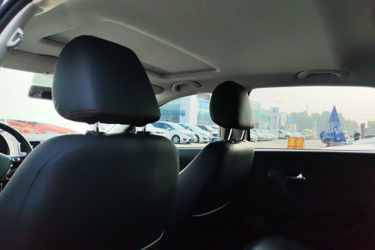 Volkswagen Polo 2018 صورة سيارة #20