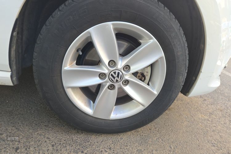 Volkswagen Polo 2017 car image #9