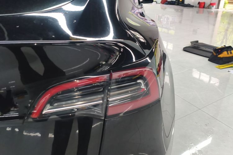 Tesla Model Y 2022 #8 Tesla Model Y 2022 car image #8