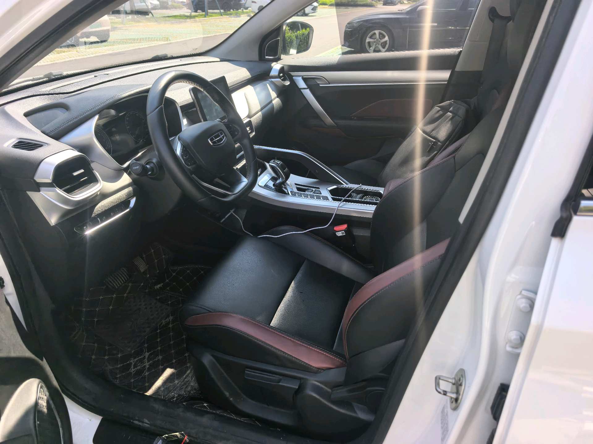 GEELY Coolray 2021 #3 GEELY Coolray 2021 car image #3