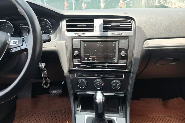 Volkswagen Golf 2018 #13 Volkswagen Golf 2018 car image #13