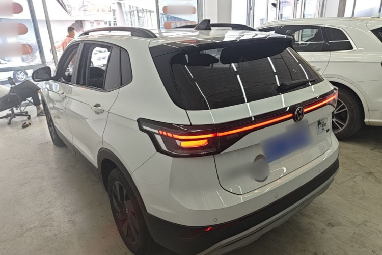 Volkswagen Tharu 2024 car image #5