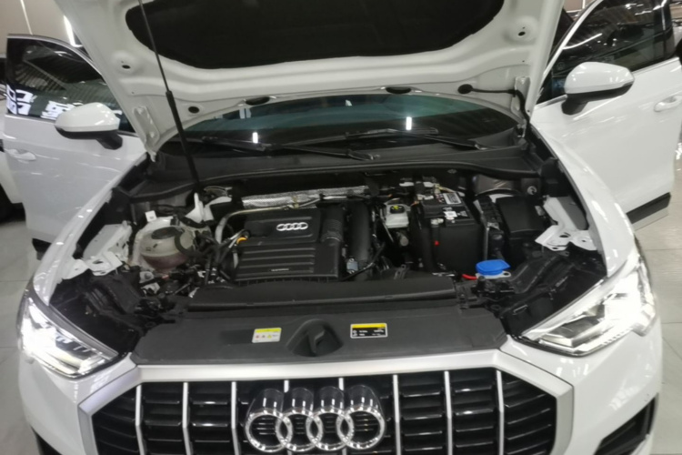 Audi Q3 2023 #20 Audi Q3 2023 car image #20