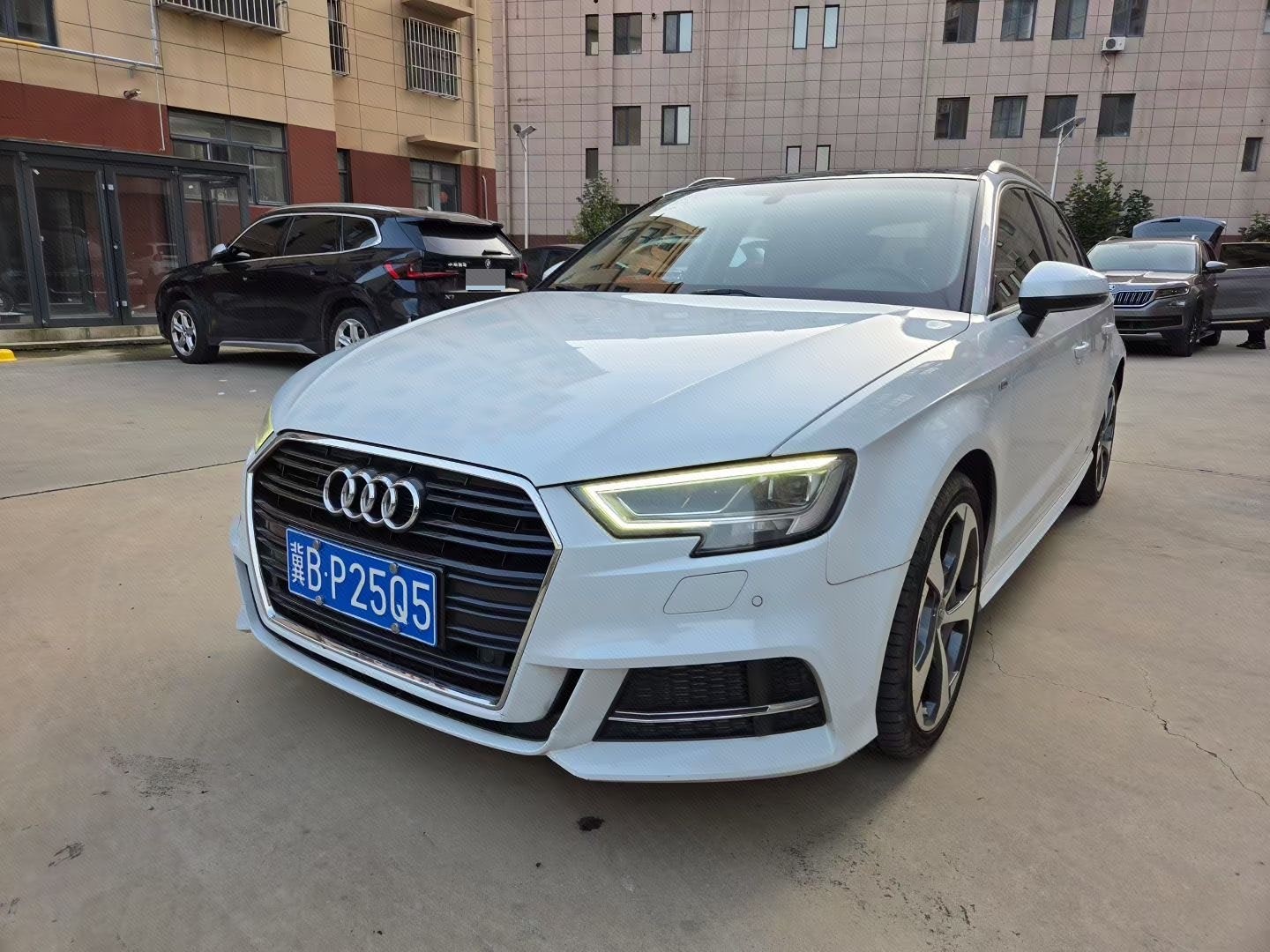 2019 2019 car image