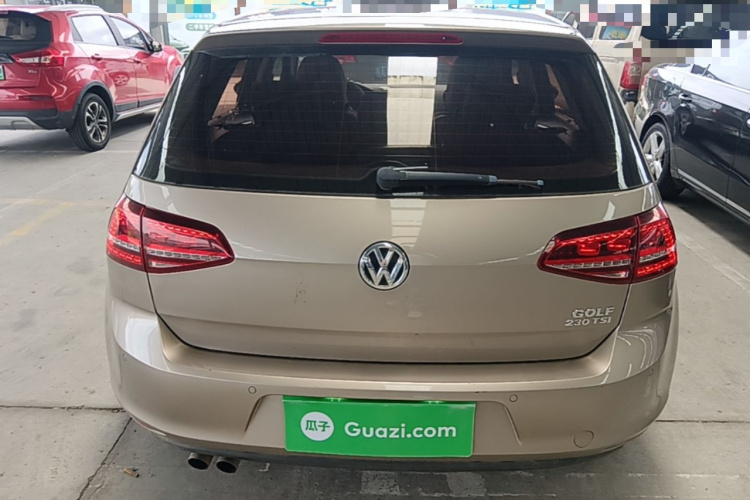 Volkswagen Golf 2017 car image #6