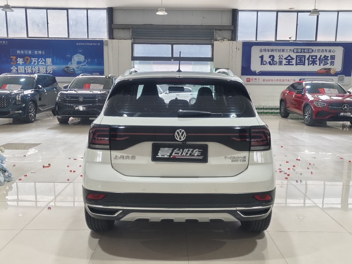 Volkswagen T-Cross 2021 #8 Volkswagen T-Cross 2021 صورة سيارة #8