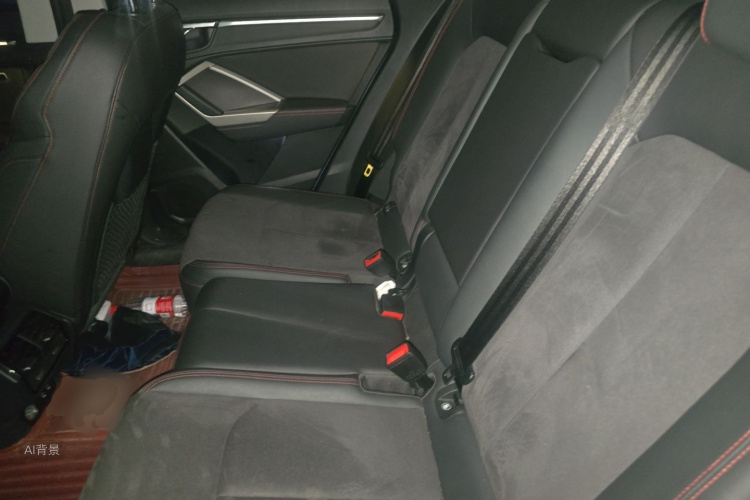 Audi Q3 2022 car image #19