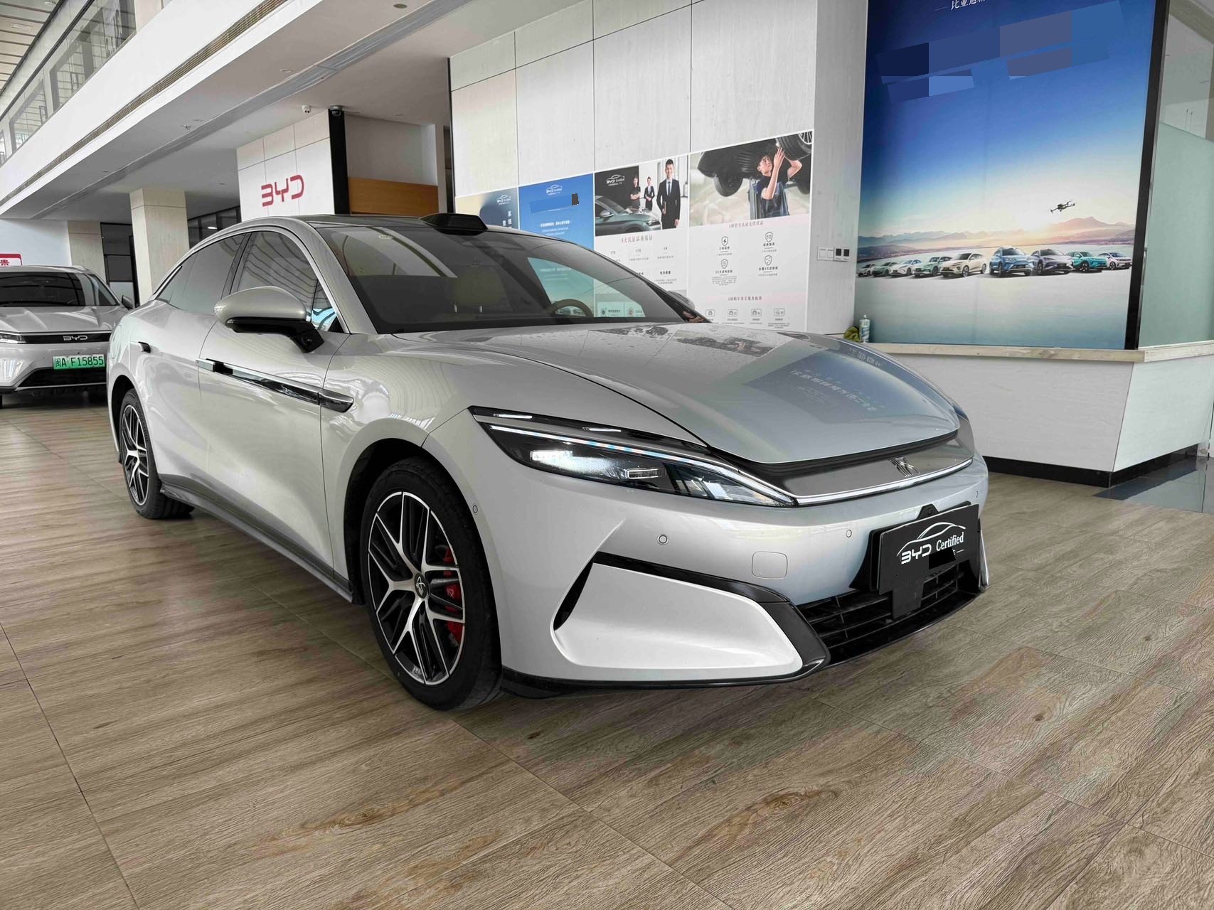 BYD HanL 2025 car image #3