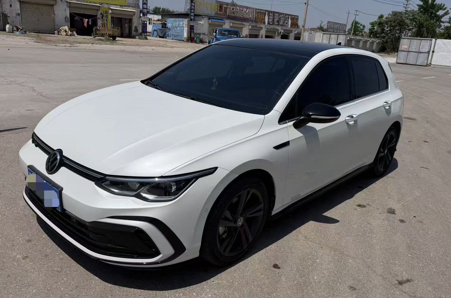 Volkswagen Golf 2023 car image 