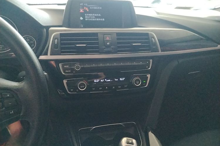 BMW 3 Series 2016 car image #15