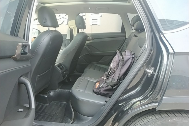 Volkswagen Tharu 2023 car image #17