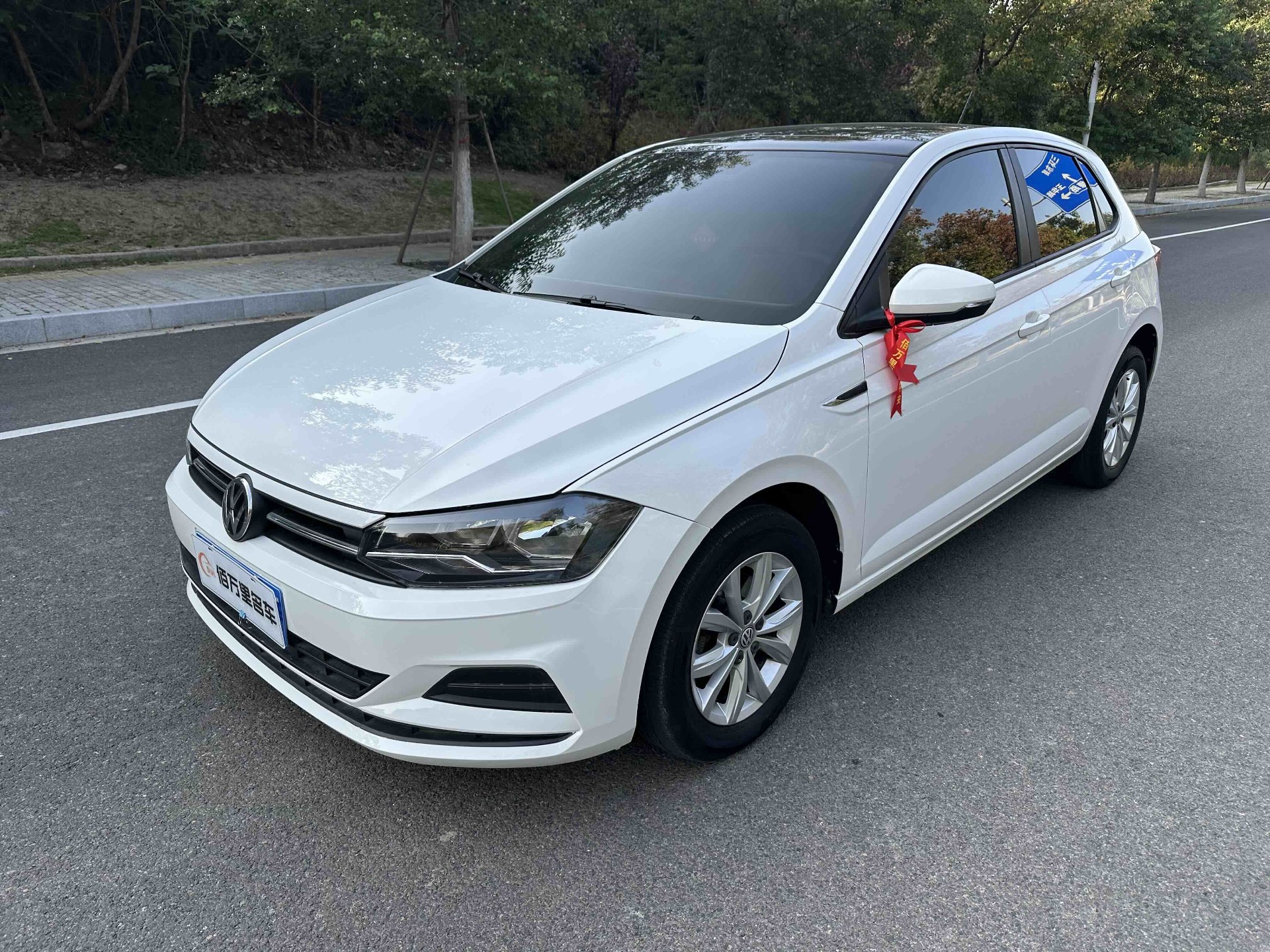 Volkswagen Polo 2021 Volkswagen Polo 2021 صورة سيارة