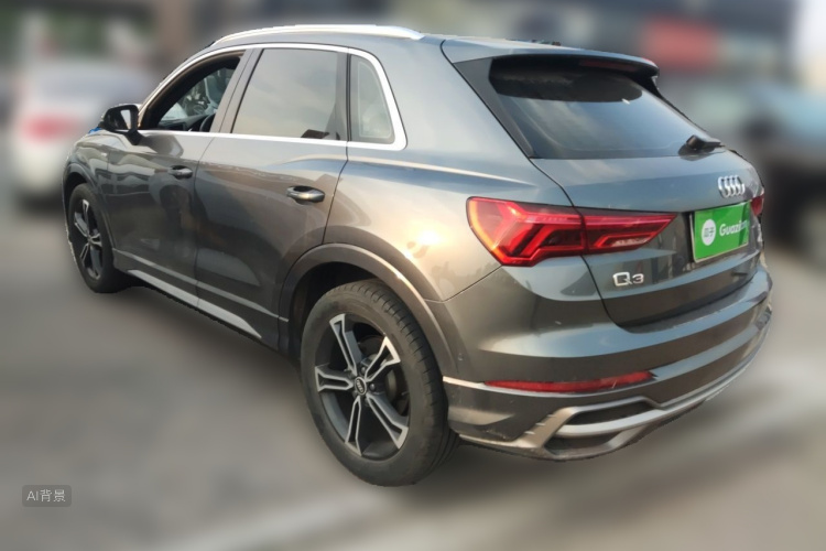 Audi Q3 2022 car image #5