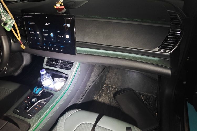 BYD Han 2022 car image #18