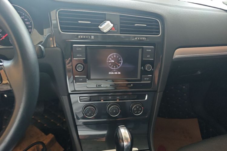 Volkswagen Golf 2018 #13 Volkswagen Golf 2018 car image #13