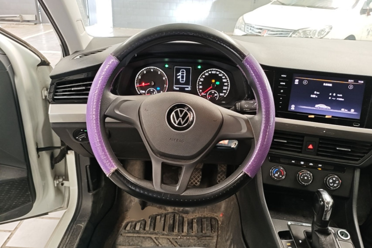 Volkswagen Bora 2021 car image #11