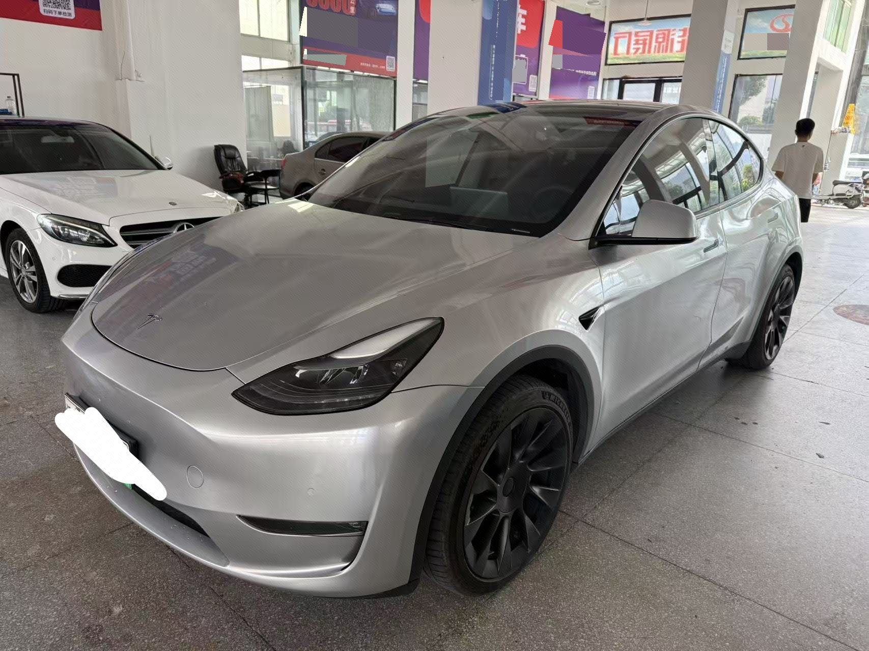 Tesla Model Y 2023 Tesla Model Y 2023 car image