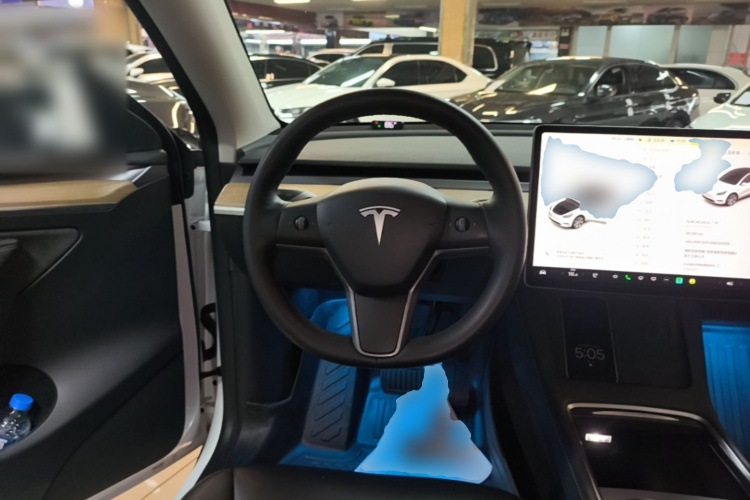 Tesla Model Y 2022 #11 Tesla Model Y 2022 car image #11