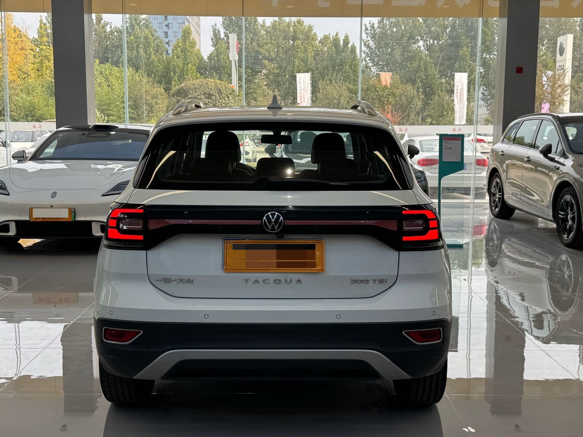 Volkswagen Tacqua 2024 صورة سيارة #7