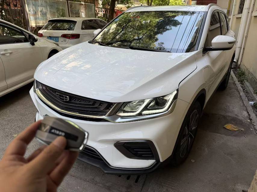 GEELY Coolray New Energy 2019 GEELY Coolray New Energy 2019 immagine di auto