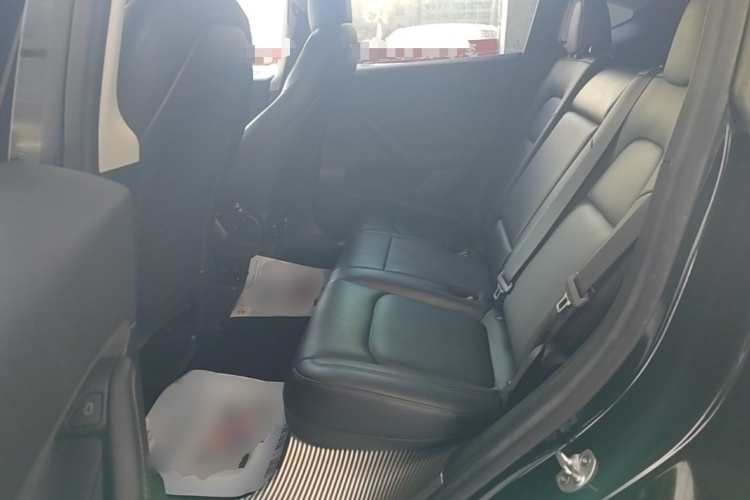 Tesla Model Y 2022 car image #13