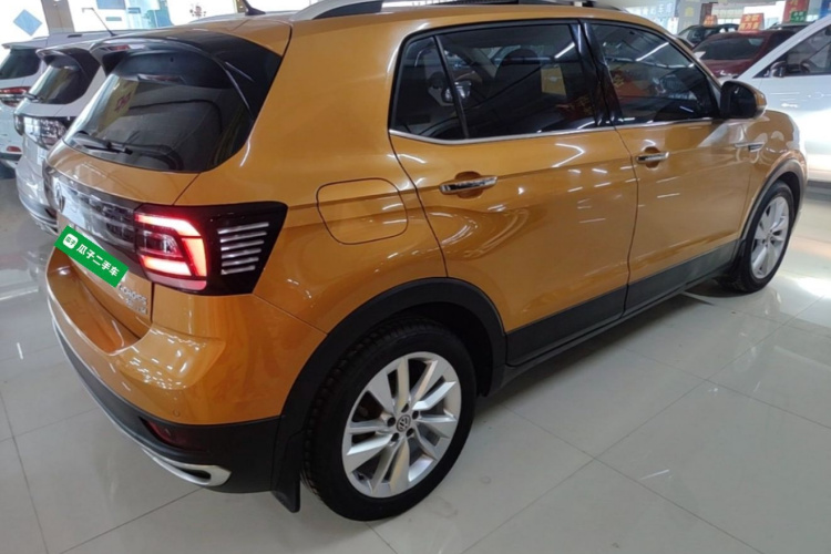 Volkswagen T-Cross 2019 #5 Volkswagen T-Cross 2019 car image #5