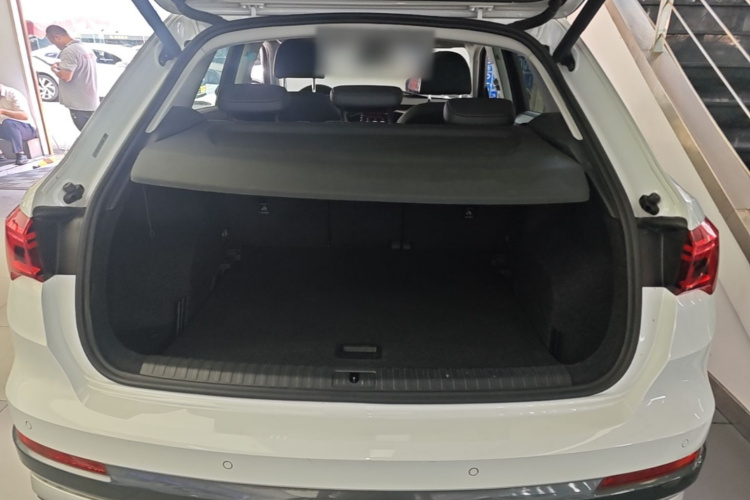 Audi Q3 2019 #19 Audi Q3 2019 car image #19