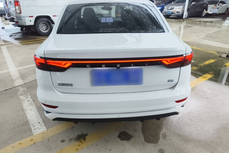 GEELY Emgrand 2025 car image #4