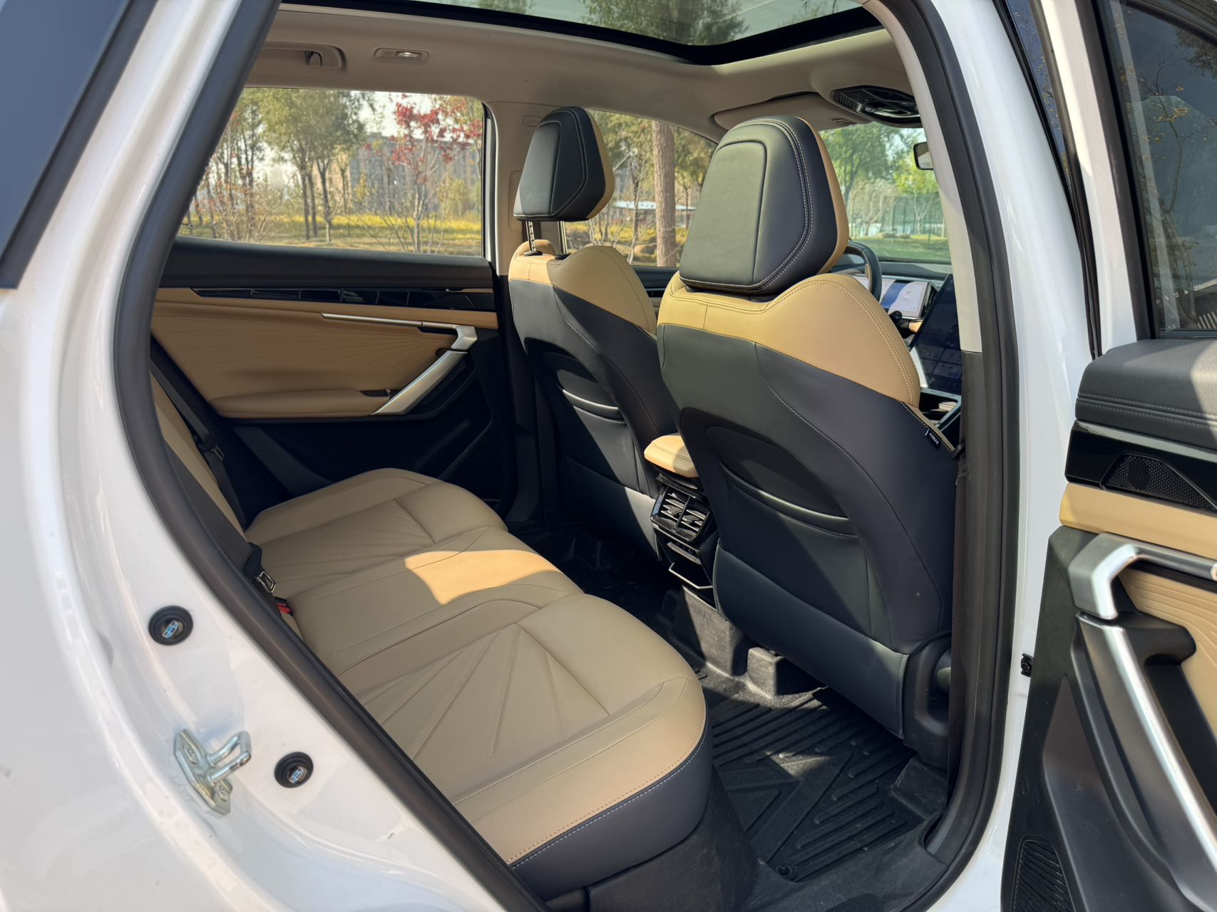 GEELY Boyue L 2023 #12 GEELY Boyue L 2023 صورة سيارة #12