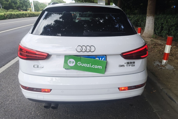 Audi Q3 2018 car image #6