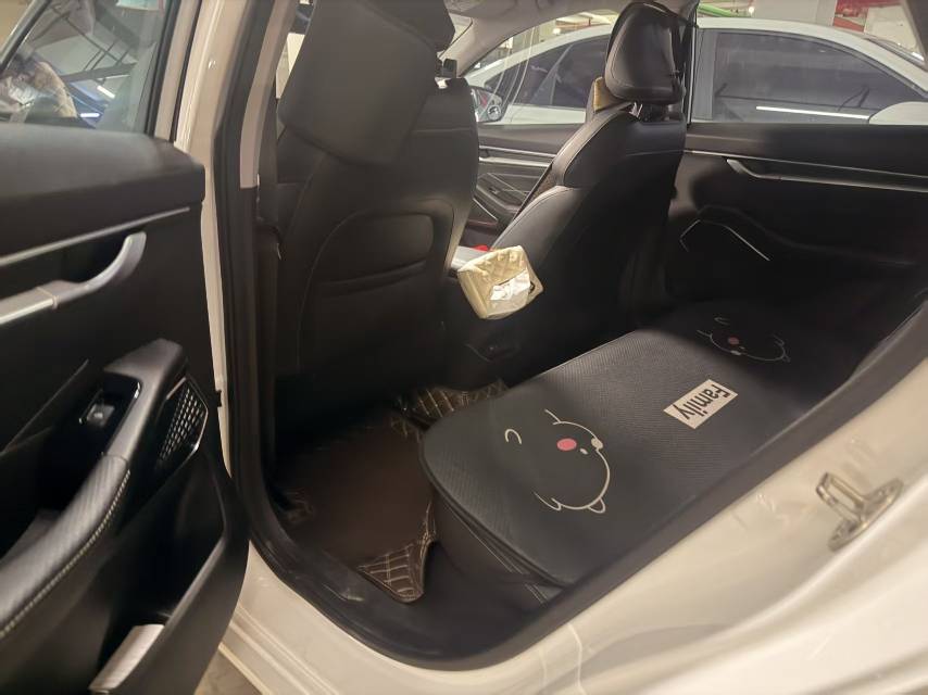 GEELY Emgrand 2021 car image #7