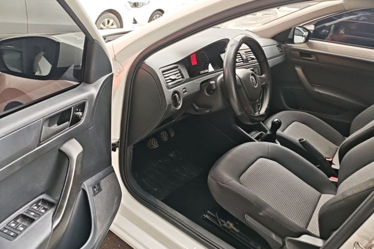 Volkswagen Santana 2020 immagine di auto #16